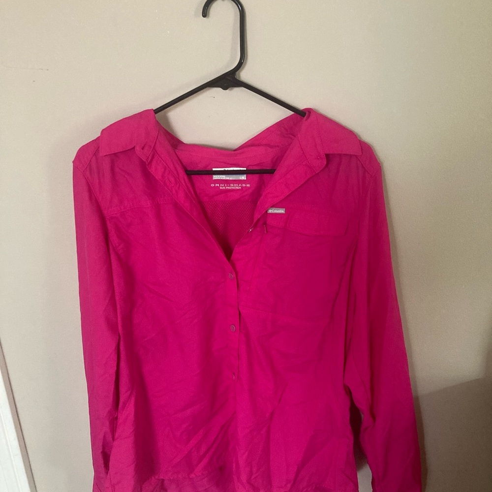 Columbia Women’s Hot Pink Button-Down Long Sleeve Shirt